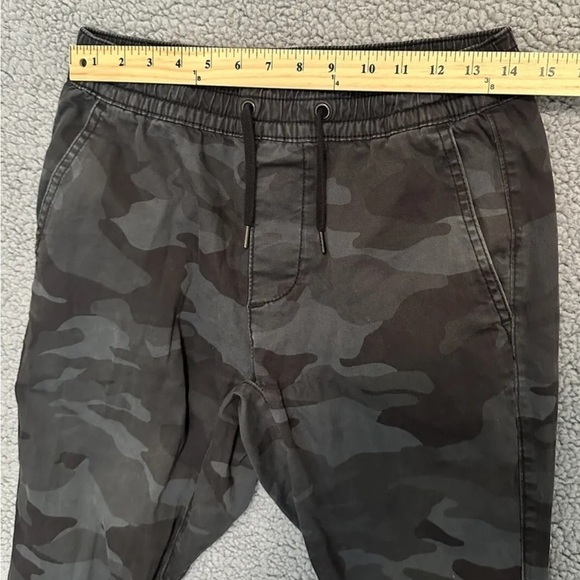 Hollister Skinny Jogger
Women's Small S Green Camo
Print Drawstring Pants - Picture 9 of 10